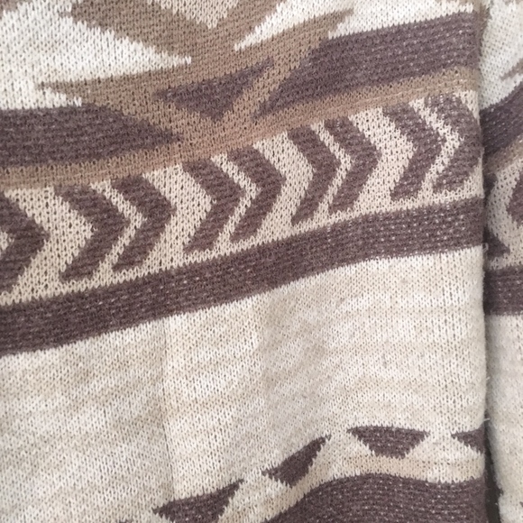 Blu Pepper Southwestern Print Sweater Brown Small - Picture 4 of 7